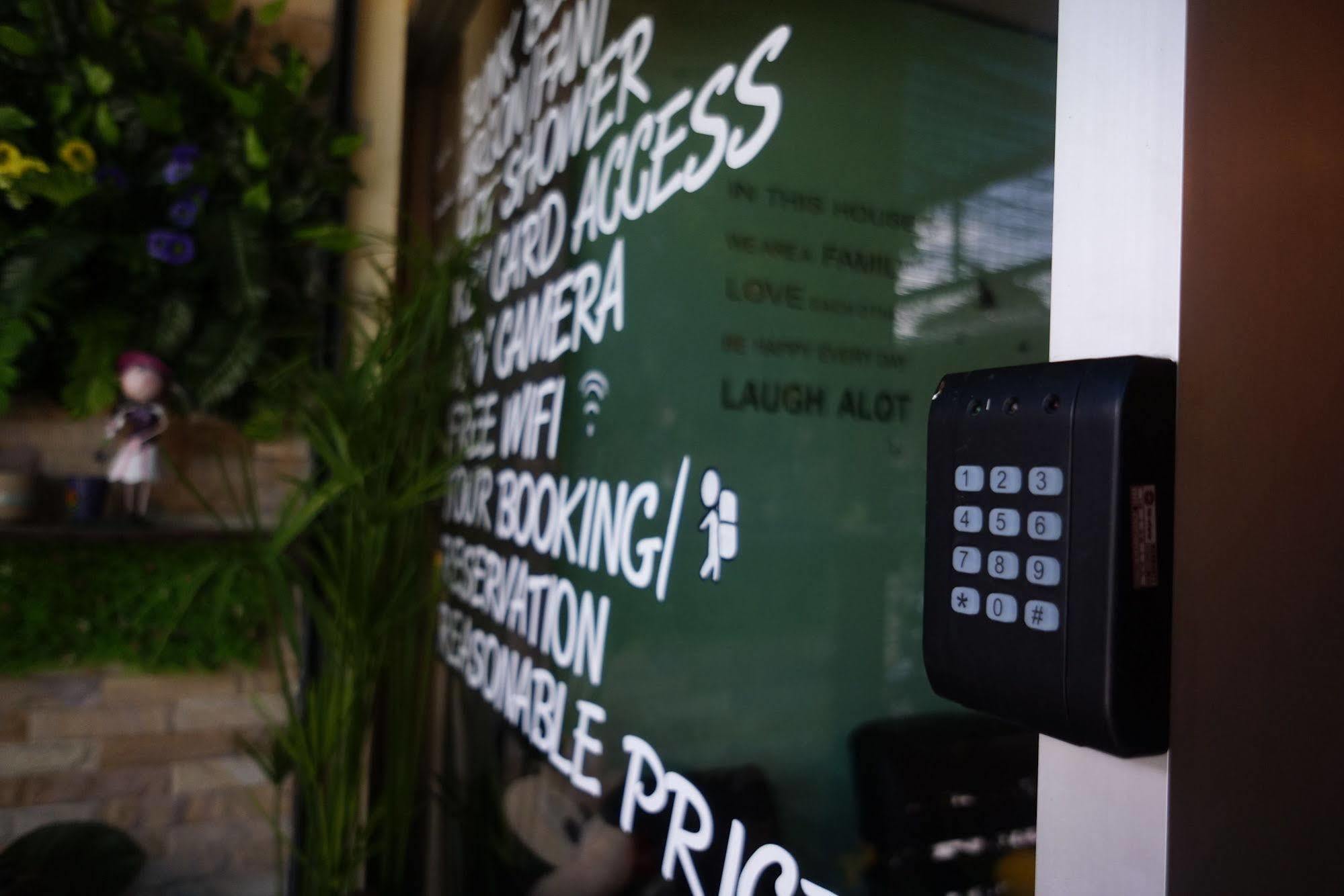 Cm City Hostel Chiang Mai Dış mekan fotoğraf